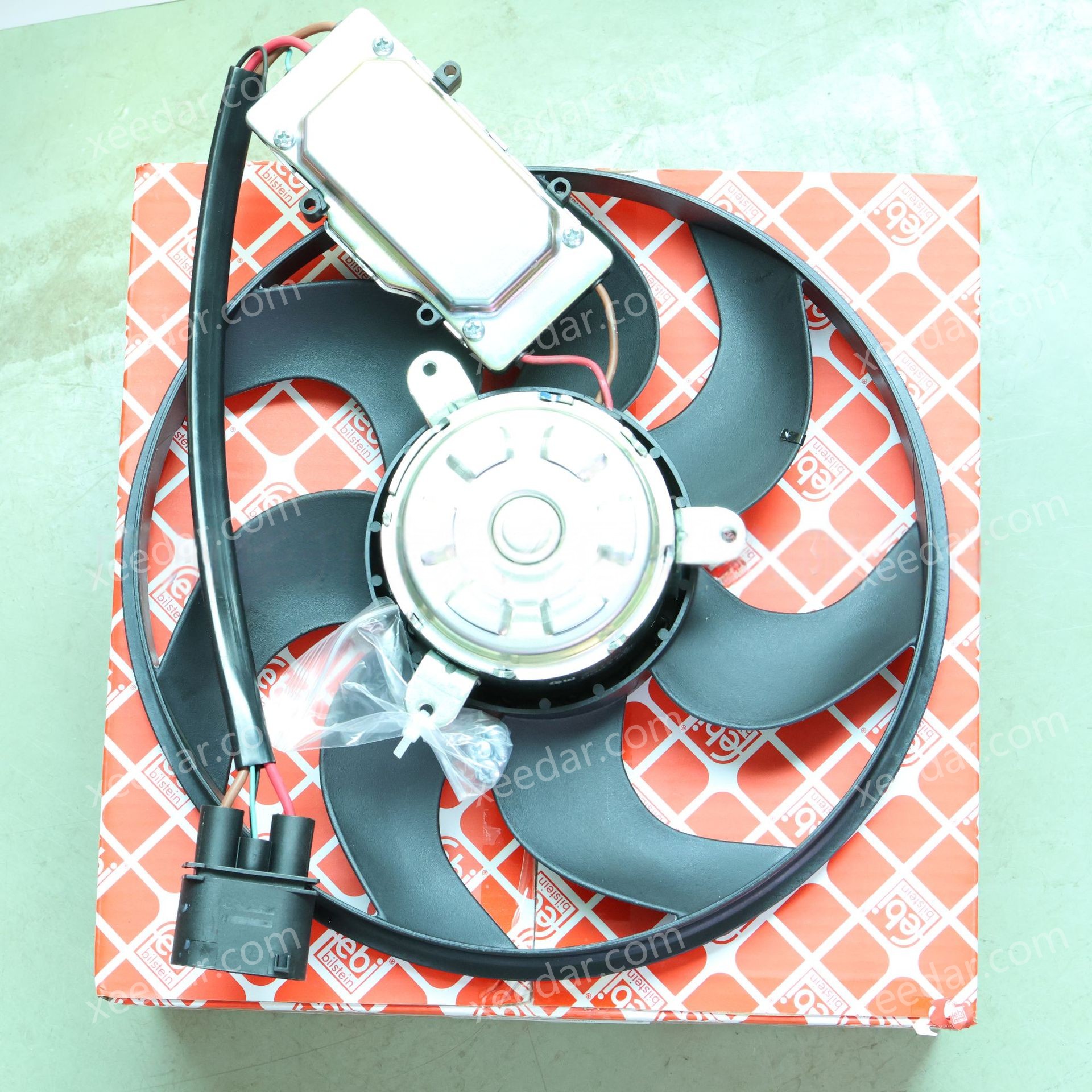 FEBI 221869 Cooling Fan for Audi Q7/VW Touareg